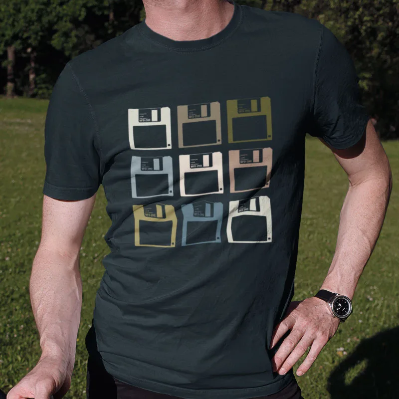 T-Shirt 9 Lives 9 Saves – Retro Style Wear – T-Shirt 9 Lives 9 Saves – Retro Style Wear (detail 2)