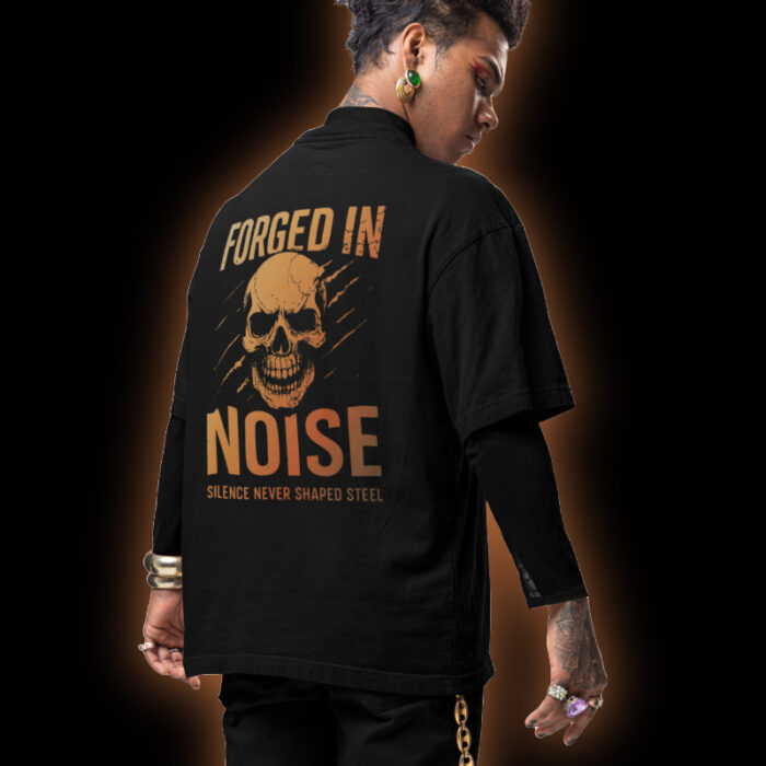 T-Shirt Loose Fit Forged in Noise