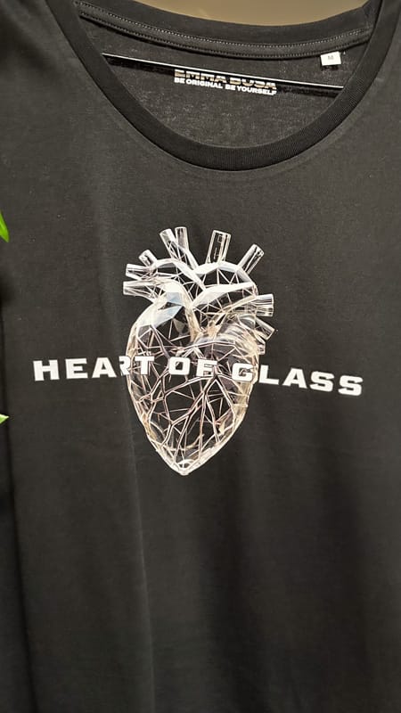 T-Shirt Dames Heart of glass maat M