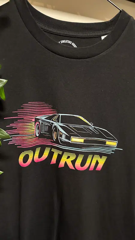 Retro T-Shirt Outrun – Retro Style Wear, Sale – T-Shirt Outrun maat M (detail 2)