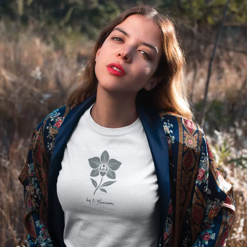 T-shirt Orchid Grace – Ivy & Blossom – T-shirt Orchid Grace – Ivy & Blossom Dames T-shirt (detail 2)