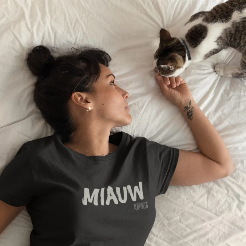 Miauw Statement Dames T-shirt – Purzy&Co – Miauw Statement Dames T-shirt – Stijlvol en Comfortabel (detail 2)