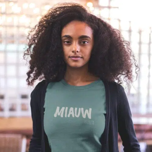 Miauw Statement Dames T-shirt – Purzy&Co – Miauw Statement Dames T-shirt van Purzy&Co (detail 2)