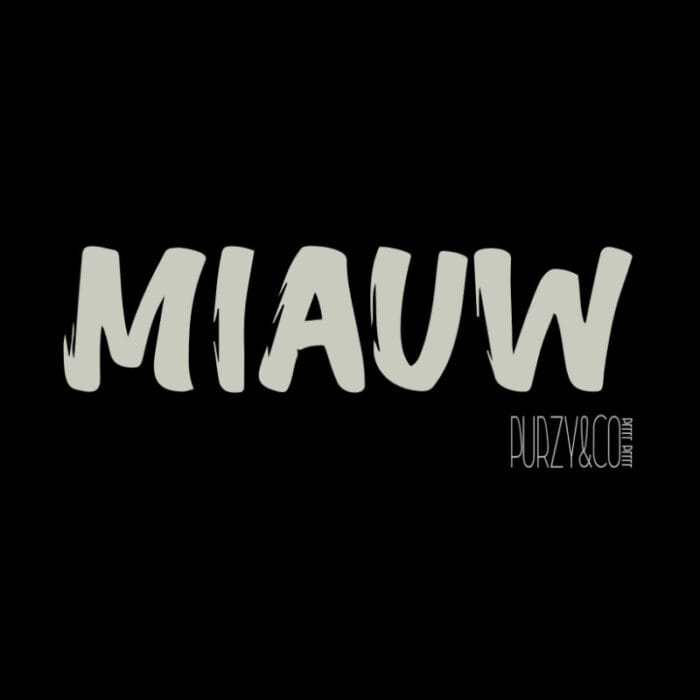 Miauw T-shirt - Bold Statement Print