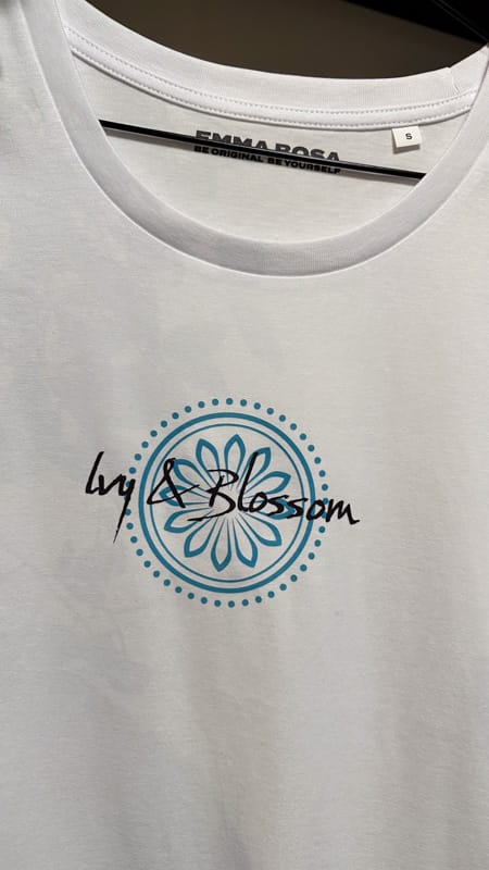 T-Shirt Dames Ivy en Blossom logo maat S