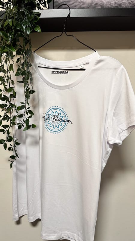 T-Shirt Dames Ivy en Blossom logo maat XL 2