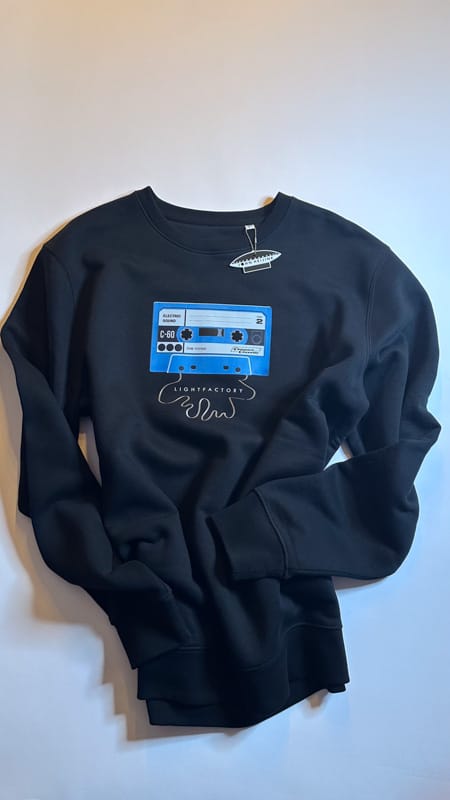 Sweater Design cassette c-60 – Sale, Lichtstadkunst – Sweater Design cassette c-60 maat xxl