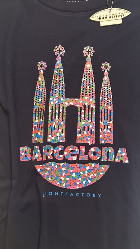 Barcelona T-shirt dames zwart – Sale, Lichtstadkunst – Barcelona T-shirt Dames Zwart Maat L (detail 2)