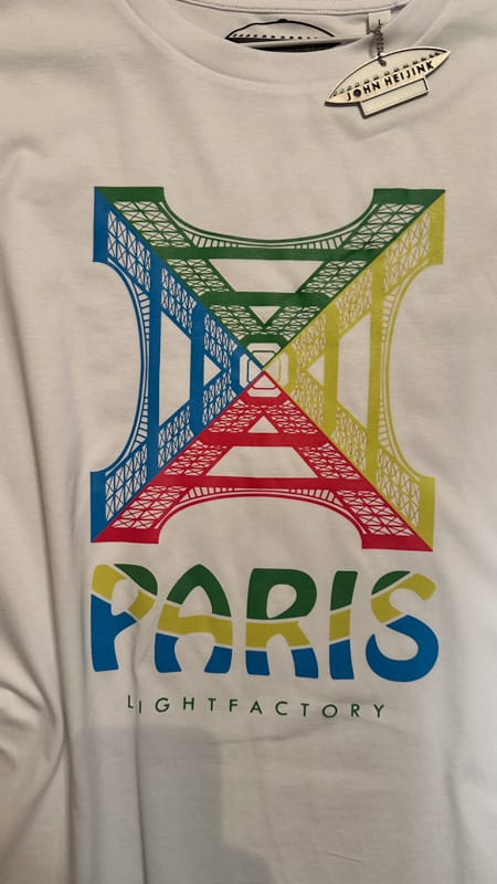 dames T-shirt Paris – Sale, Lichtstadkunst – Dames T-shirt Paris Wit - Maat XL (detail 2)