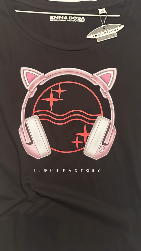 Longsleeve Dames Headphone Kitty – Sale, Lichtstadkunst – Longsleeve Dames Headphone Kitty Zwart - Maat XS (detail 2)