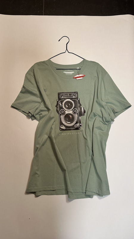T-shirt Folierex Camera Aloe – Sale, Lichtstadkunst – T-shirt Folierex Camera Aloe - Maat XXXL