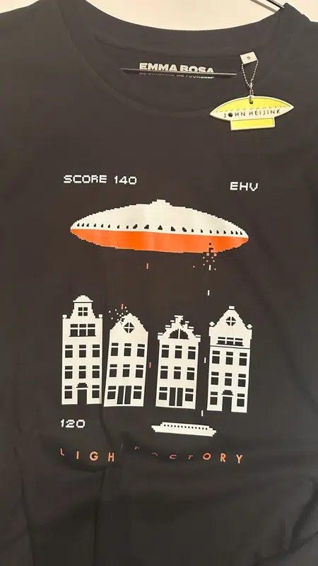 Longsleeve Invaders Zwart – Sale, Lichtstadkunst – Longsleeve Invaders Zwart - Maat S (detail 2)