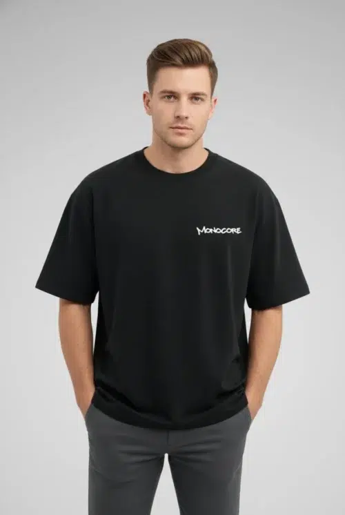 Oversized T-shirt graffiti logo