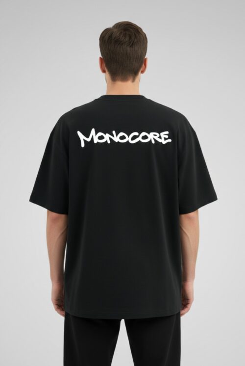 Oversized T-shirt graffiti logo